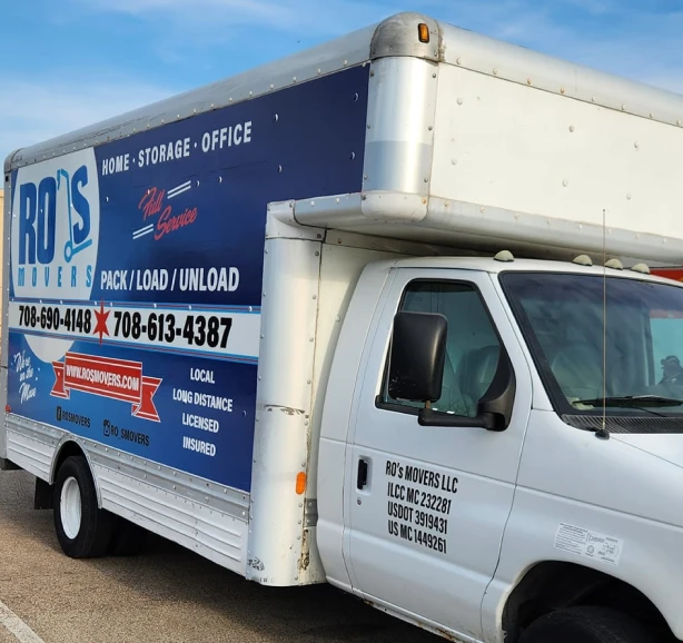 ro's movers truck